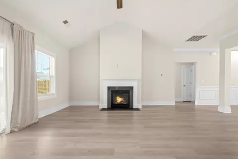 Living - 180 Spyglass Ln, Pendleton, SC 29670 photo 3 of 7
