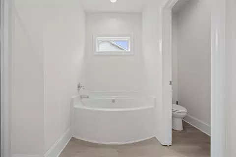 Bath - 180 Spyglass Ln, Pendleton, SC 29670 photo 4 of 4