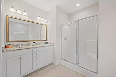Bath - 180 Spyglass Ln, Pendleton, SC 29670 photo 2 of 4