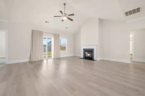 Living - 180 Spyglass Ln, Pendleton, SC 29670 photo 2 of 7