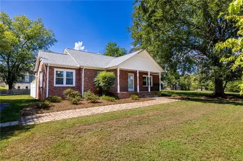 Exterior - 609 Issaqueena Trl, Central, SC 29630 photo 3 of 8