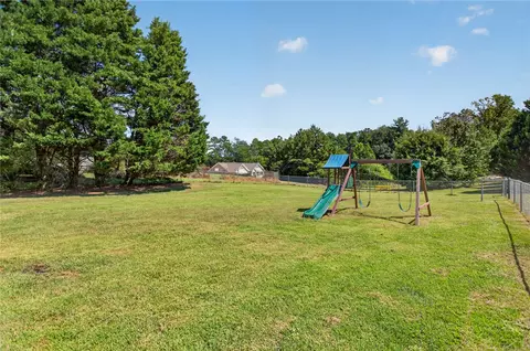 Exterior - 564 Fairfield Rd, Walhalla, SC 29691 photo 9 of 11