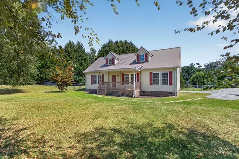 Exterior - 564 Fairfield Rd, Walhalla, SC 29691 photo 2 of 11