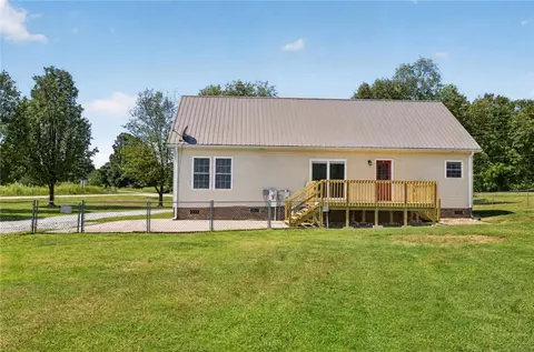 Exterior - 564 Fairfield Rd, Walhalla, SC 29691 photo 3 of 11