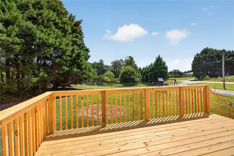 Exterior - 564 Fairfield Rd, Walhalla, SC 29691 photo 6 of 11