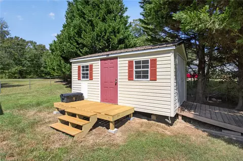 Exterior - 564 Fairfield Rd, Walhalla, SC 29691 photo 8 of 11