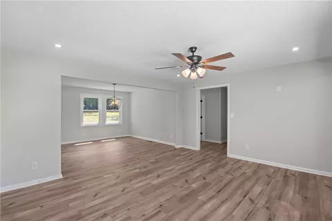 Living - 500 E Main St, Liberty, SC 29657 photo 4 of 5