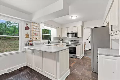 Kitchen - 108 Azalea Dr, Clemson, SC 29631 photo 2 of 4