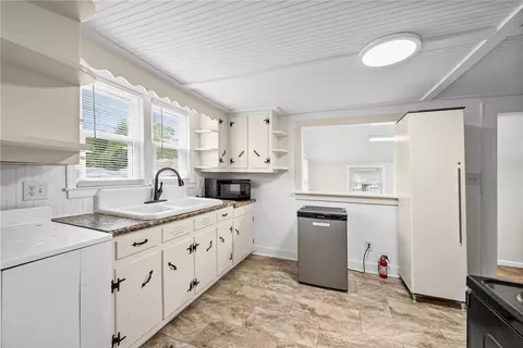 Kitchen - 47 Square St, Pelzer, SC 29669 photo 1 of 3