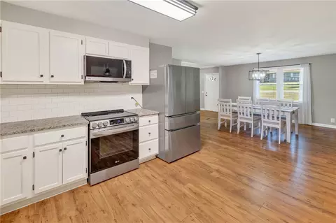 Kitchen - 207 Ridgecrest Way, Williamston, SC 29697 photo 3 of 3