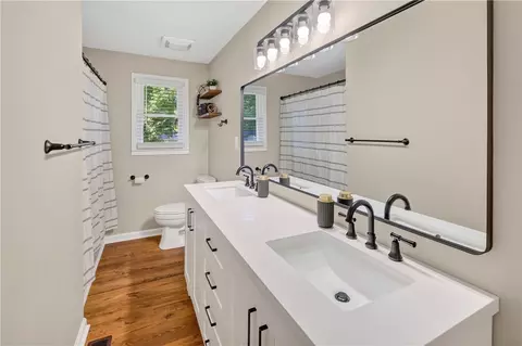 Bath - 207 Ridgecrest Way, Williamston, SC 29697 photo 1 of 2