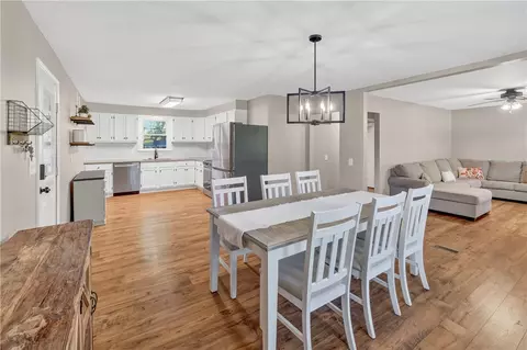 Dining - 207 Ridgecrest Way, Williamston, SC 29697 photo 2 of 2