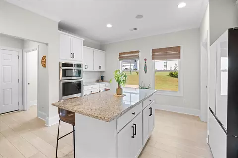 Kitchen - 4009 Turnberry Loop, Seneca, SC 29678 photo 4 of 5