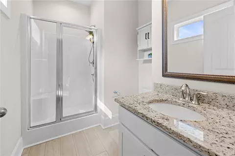 Bath - 4009 Turnberry Loop, Seneca, SC 29678 photo 3 of 4