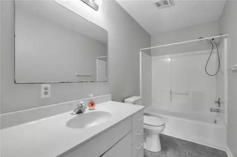 Bath - 48 Tierra Dr, Waterloo, SC 29384 photo 3 of 3
