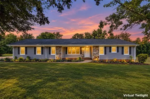Exterior - 309 Randall Rd, Easley, SC 29642 photo 2 of 20