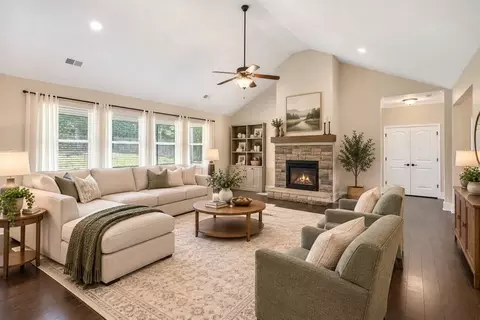 Living - 2 Vineyard Way, Williamston, SC 29697 photo 1 of 2