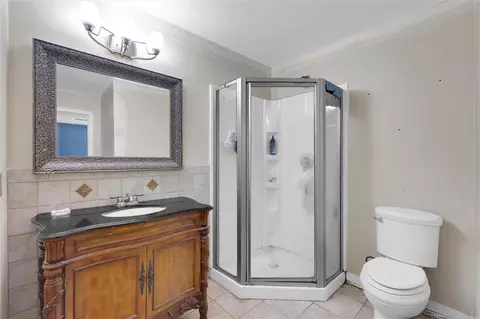 Bath - 105 Sunset Ct, Easley, SC 29642 photo 1 of 2
