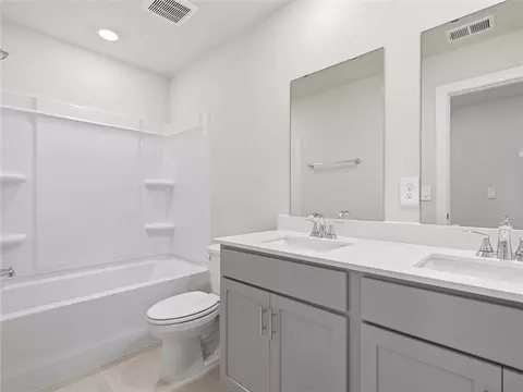 Bath - 1344 Hyde St, Anderson, SC 29626 photo 2 of 3