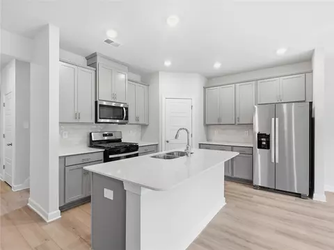 Kitchen - 1344 Hyde St, Anderson, SC 29626 photo 2 of 2