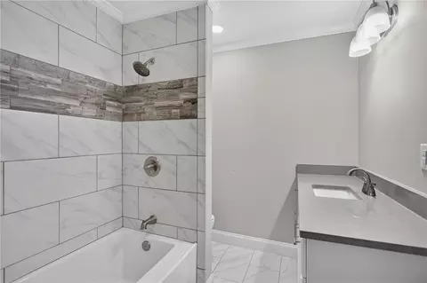 Bath - 712 Beech Dr, Seneca, SC 29678 photo 2 of 2