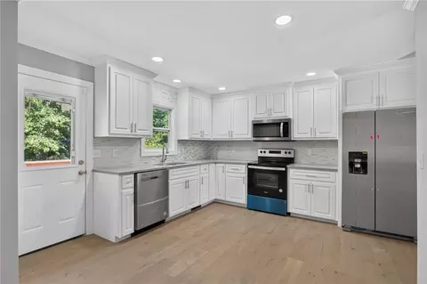 Kitchen - 712 Beech Dr, Seneca, SC 29678 photo 1 of 3