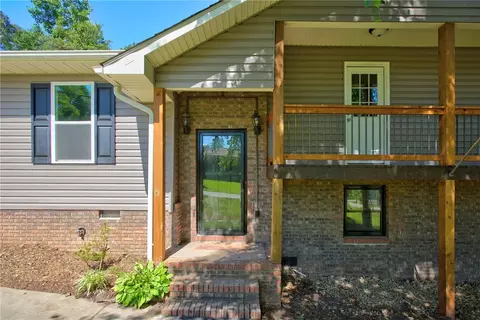 Exterior - 712 Beech Dr, Seneca, SC 29678 photo 1 of 8