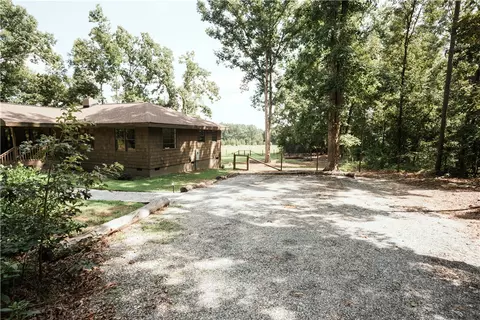 Exterior - 154 Wesley Ct, Starr, SC 29684 photo 7 of 16