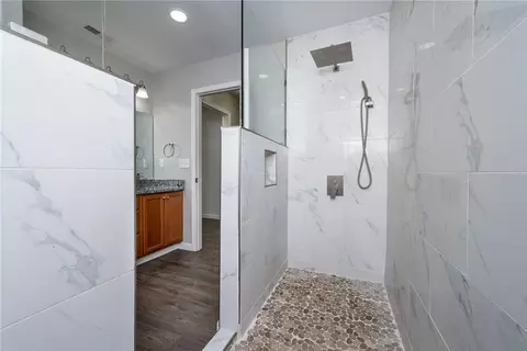 Bath - 100 Stevens Ct, Williamston, SC 29697 photo 5 of 6