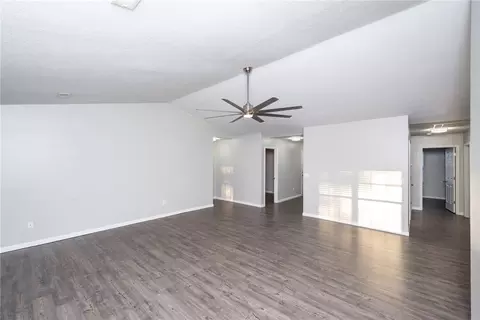 Living - 100 Stevens Ct, Williamston, SC 29697 photo 4 of 6