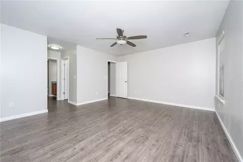 Living - 100 Stevens Ct, Williamston, SC 29697 photo 5 of 6