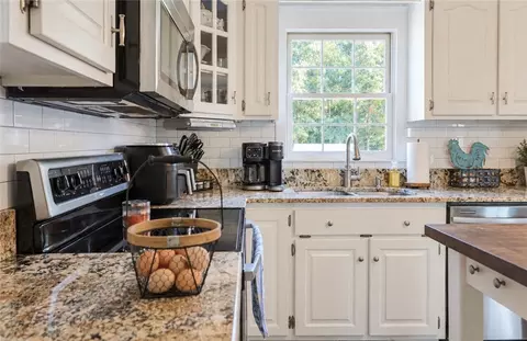 Kitchen - 2420 Rainey Rd, Starr, SC 29684 photo 2 of 2