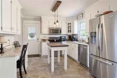 Kitchen - 2420 Rainey Rd, Starr, SC 29684 photo 1 of 2