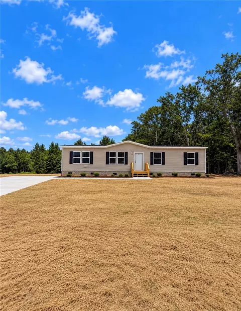 1411 Slaton Rd, Townville, SC 29689