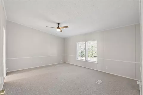 Living - 722 Pickens Dr, Pendleton, SC 29670 photo 6 of 6