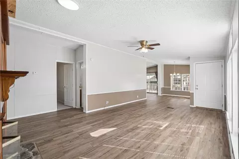 Living - 722 Pickens Dr, Pendleton, SC 29670 photo 4 of 6