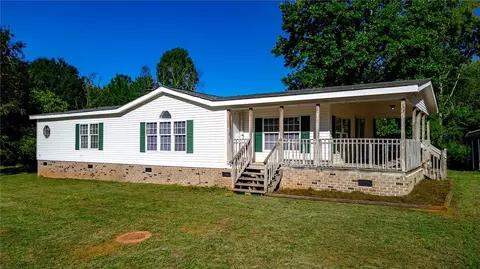 Exterior - 722 Pickens Dr, Pendleton, SC 29670 photo 2 of 6