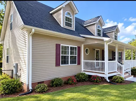 606 Beaver Dam Rd, Marietta, SC 29661