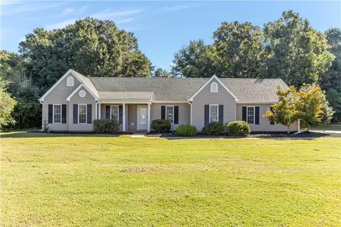 144 Hurst Ave, Anderson, SC 29625