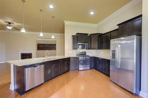 Kitchen - 115 Sturbridge Ct, Easley, SC 29642 photo 3 of 4