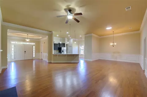 Living - 115 Sturbridge Ct, Easley, SC 29642 photo 3 of 6