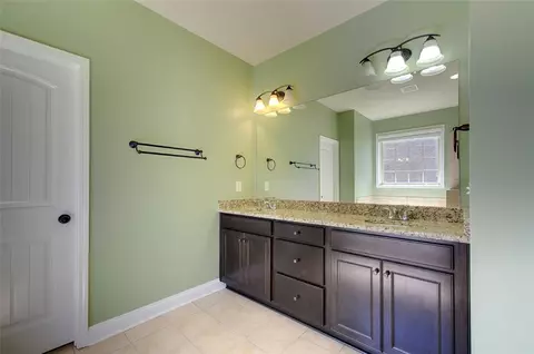 Bath - 115 Sturbridge Ct, Easley, SC 29642 photo 4 of 4