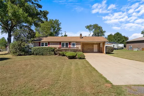 202 Sweetbriar Cir, Anderson, SC 29626