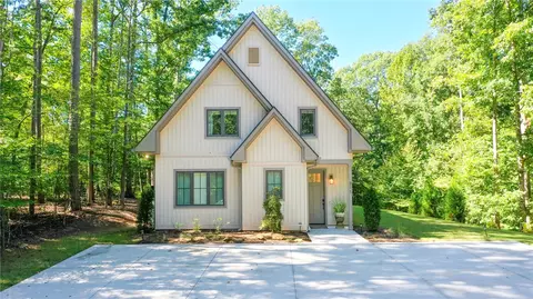 311 Lacustrian Ln, Central, SC 29630
