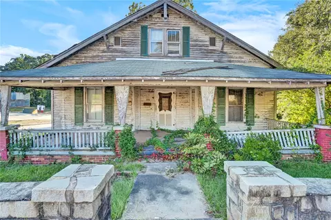220 Hampton Ave, Pickens, SC 29671