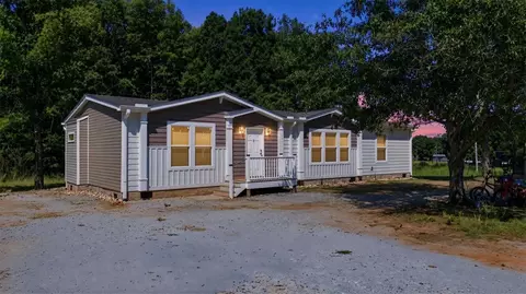 117 Viewmont Dr, Fair Play, SC 29643