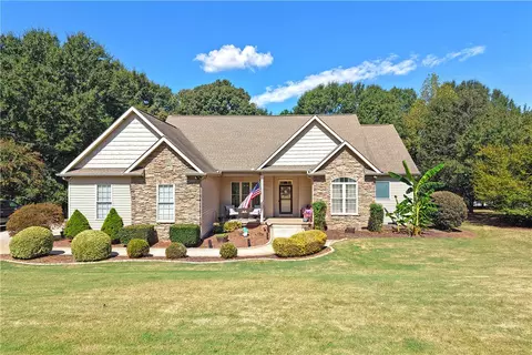 708 Sagewood Ln, Seneca, SC 29678