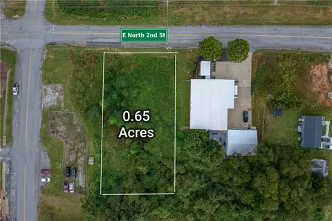 306 E North 2nd St, Seneca, SC 29678