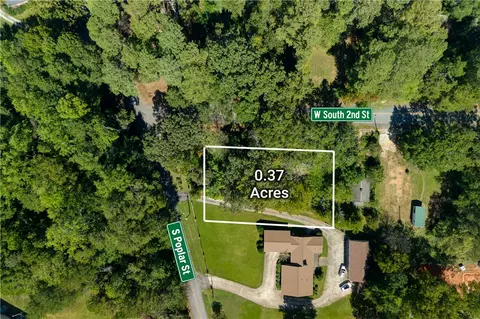 207 S Poplar St, Seneca, SC 29678
