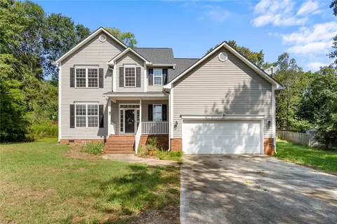 102 Pine Ct, Piedmont, SC 29673